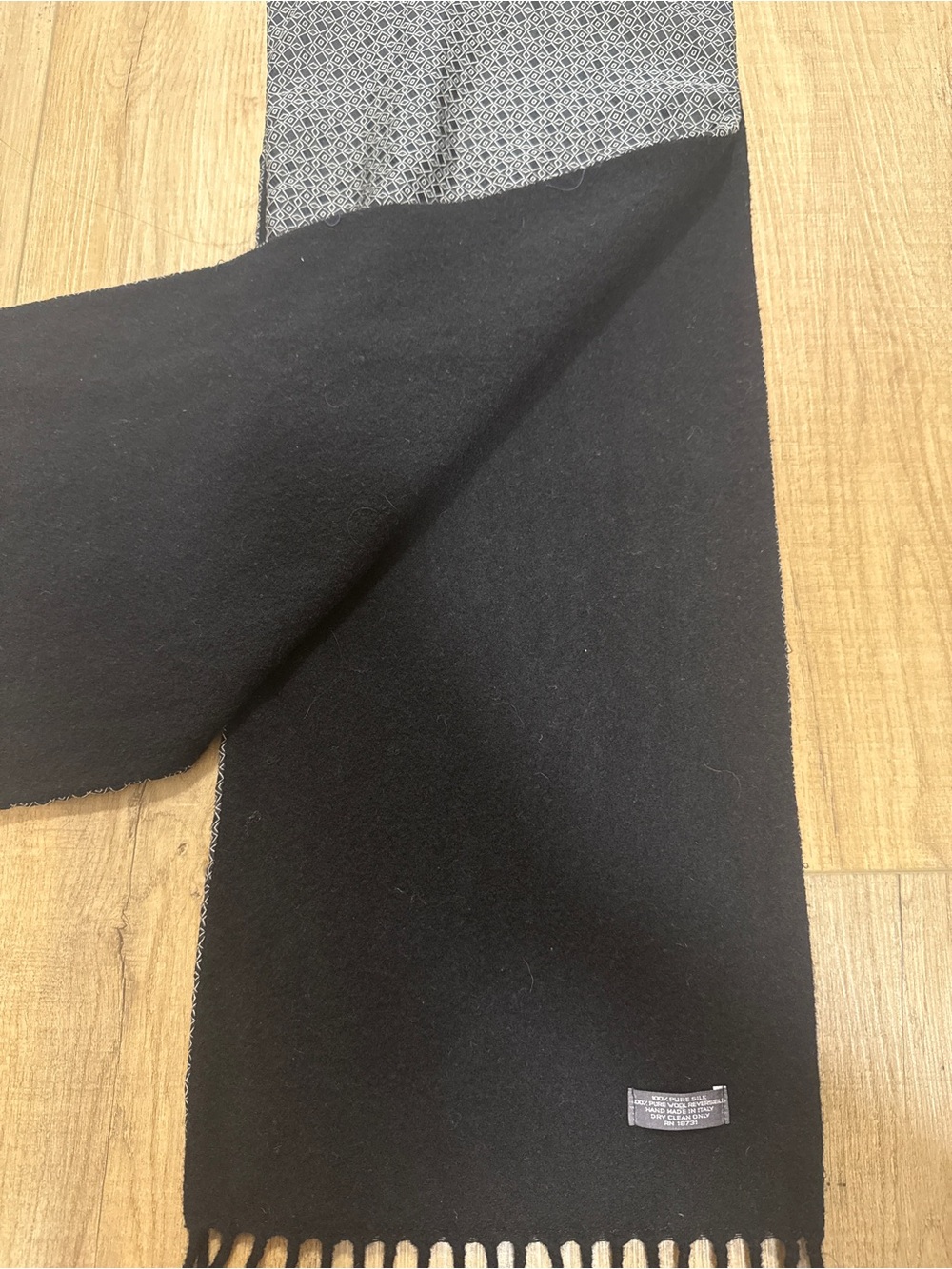 Vintage Luxury 100% Silk Wool Reversible Scarf Black Gray Geometric Fringe Italy - Picture 6 of 8